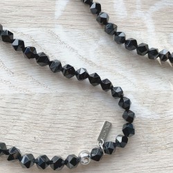 Collier agates noires