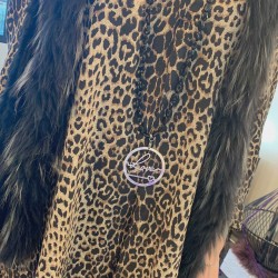 Collier perles noires facettées