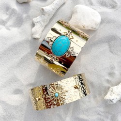 Bracelet manchette dorée avec turquoise véritable