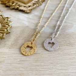 Chaîne ras de cou "Amour"