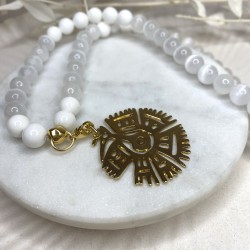 Sautoir harmonie et féminité